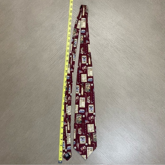 Van Heusen Americana Series Golf Nostalgia Silk Burgundy Men’s Neck Tie - Picture 4 of 11
